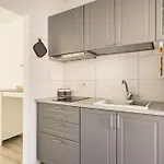Cosy Apartment Near The Lake