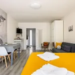 Cosy Apartment Near The Lake